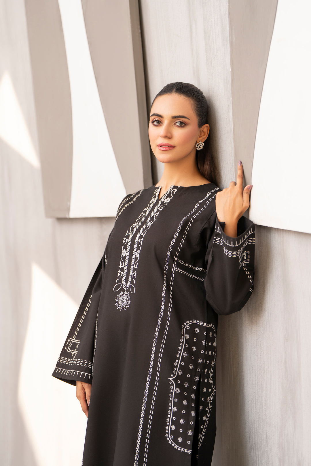 Black Handprinted Khaddar 2pc