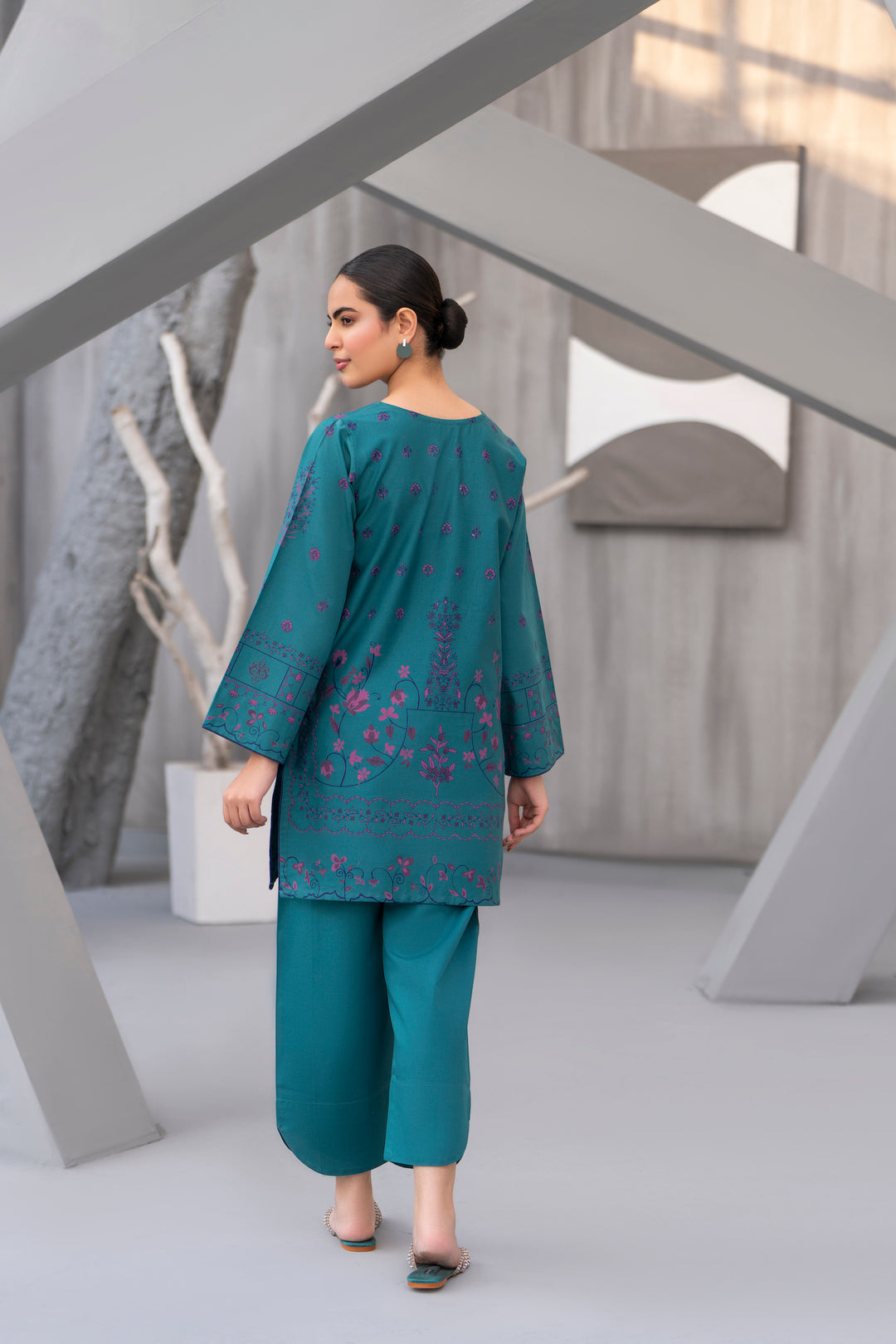 Zinc hand printed khaddar 2pc