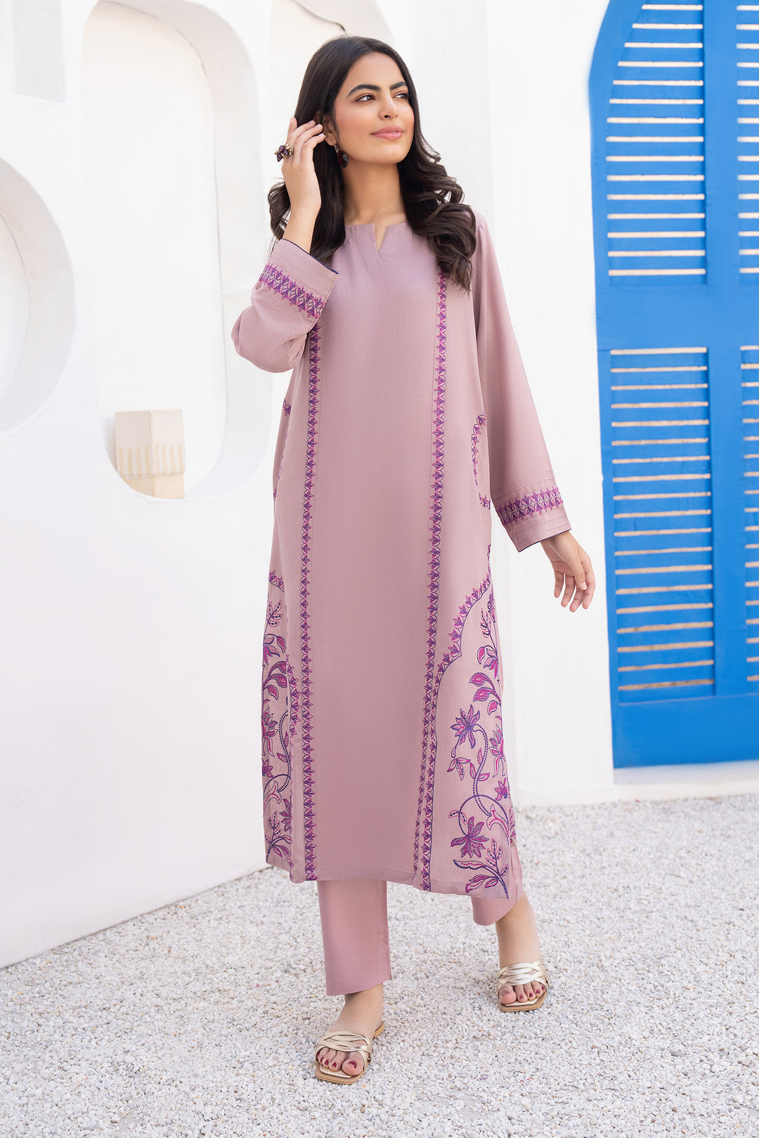 Tea Pink Embroidary Karandi 2 Pc Suit