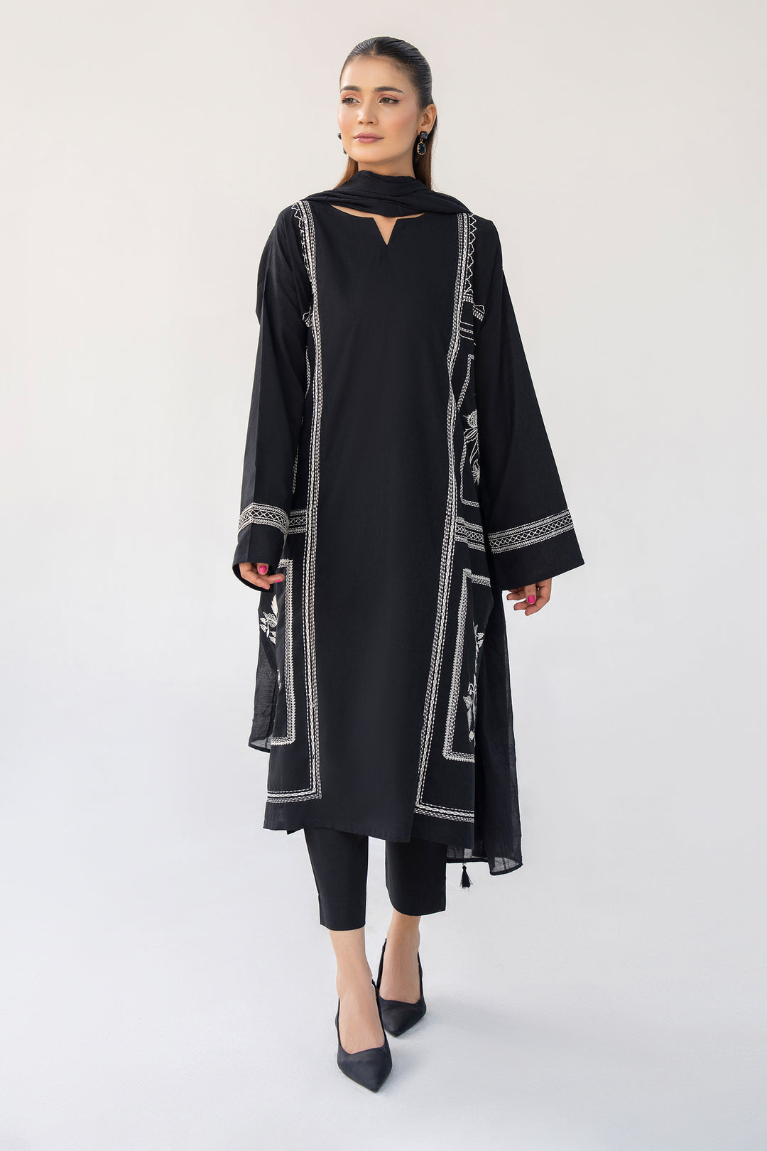 Black Dobi Lawn Embroidery 3PC Suit