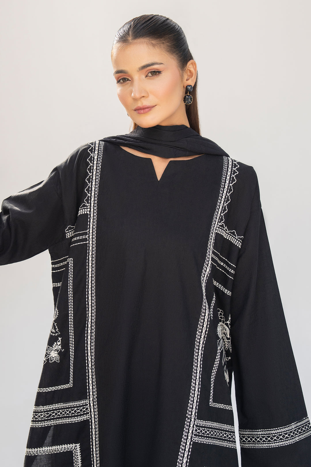 Black Dobi Lawn Embroidery 3PC Suit